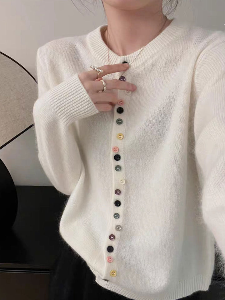 Beatrice - Classic Buttoned Cardigan